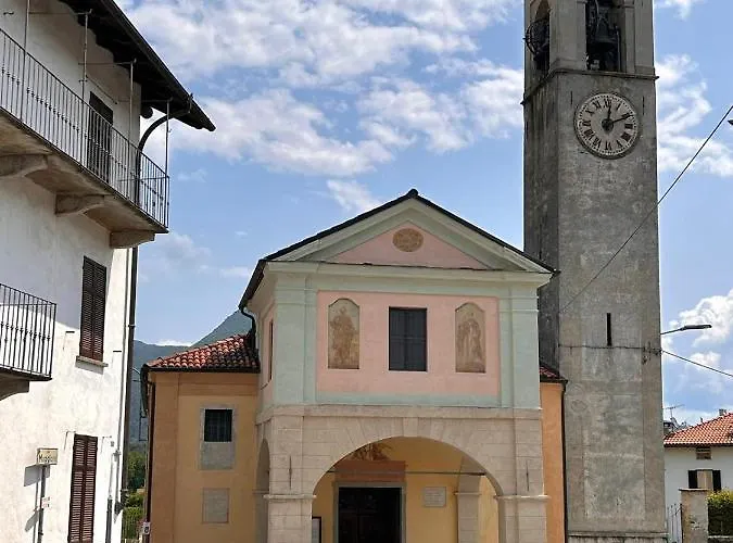 Holiday home Tra Monti E Verbania